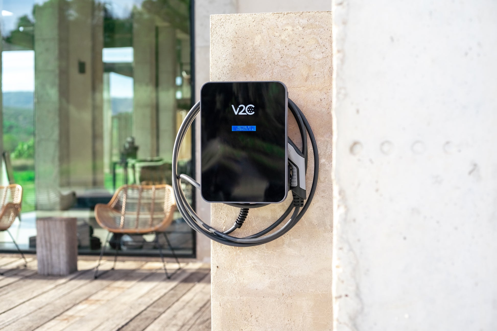 V2C Trydan pro 5m kabel  22kw: Innovatief, Slim en Klaar voor de Toekomst - Slimmelaadpunt.nl