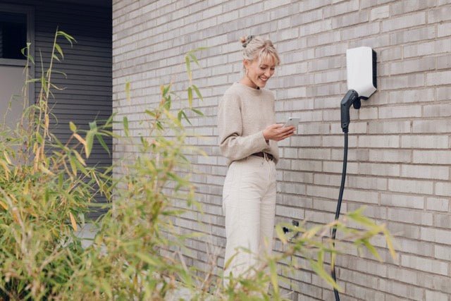 Easee Charge Lite 11 kw Wit - Slimmelaadpunt.nl